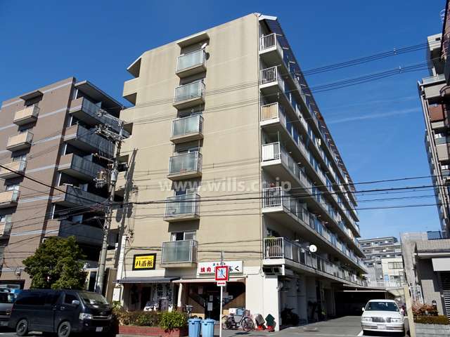 ファミリーコーポ江坂の外観(南東側から）