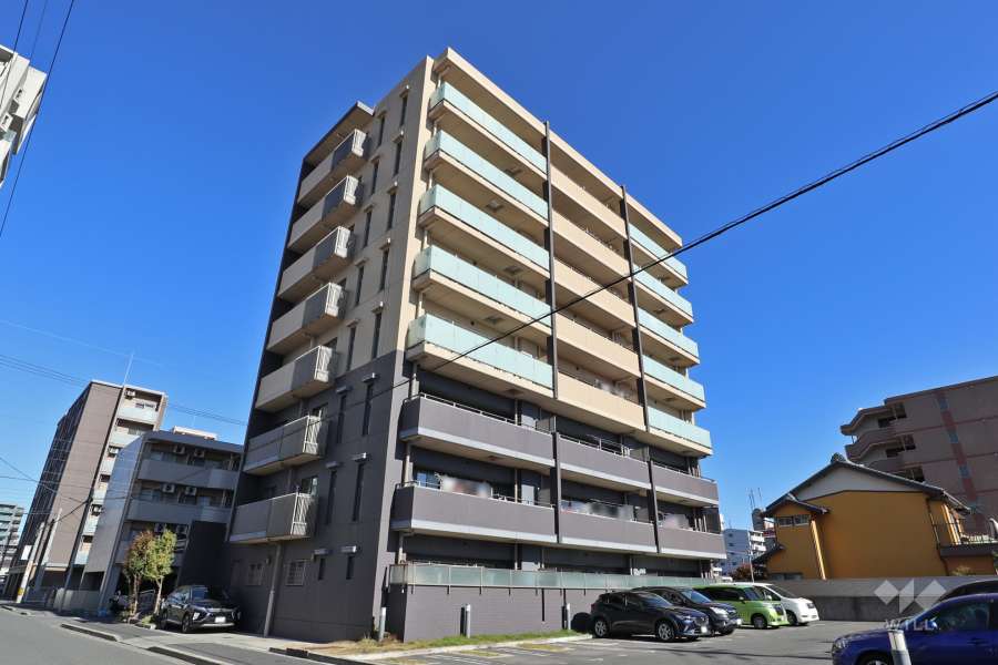 サンメゾン高畑eldoの外観（南西側から）