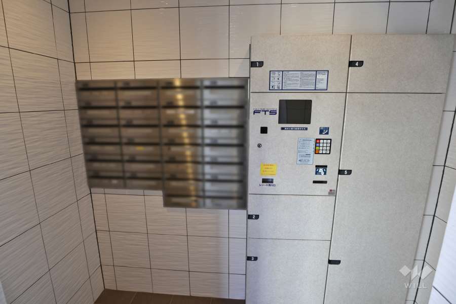 宅配ボックスと共用ポスト