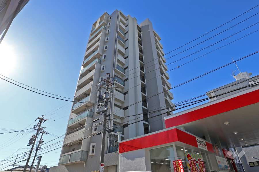 ノイエクラッセ高畑の外観（北東側から）