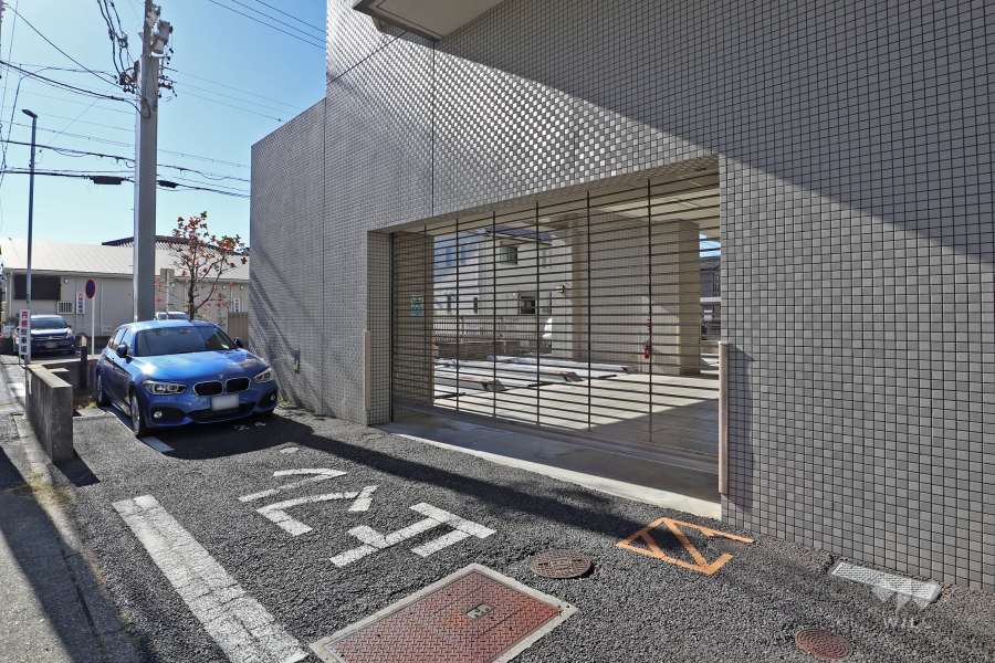 駐車場出入口（リングシャッター付き）