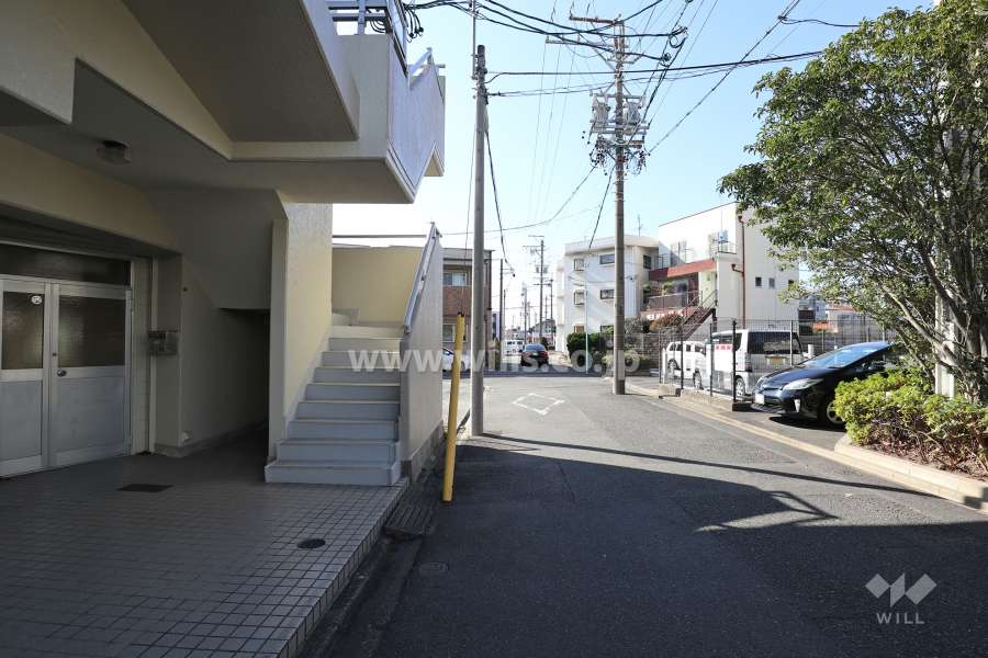 敷地南側の前面道路（桑名街道）