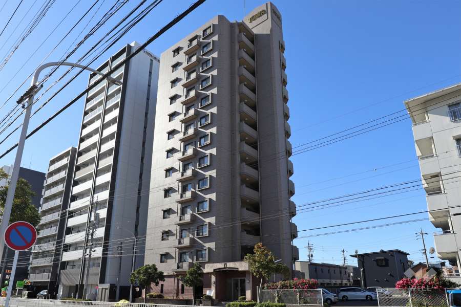 藤和シティホームズ高畑の外観（北東側から）