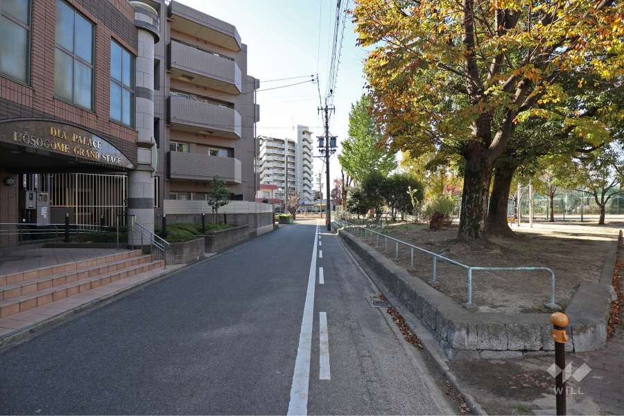 敷地北西側は『細米公園』に面しています。