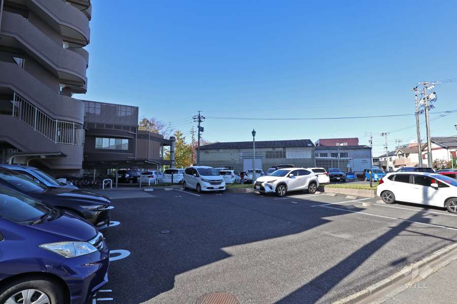 敷地内駐車場（屋外平面式）