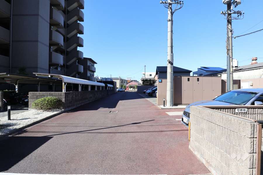 敷地内駐車場（屋外平面式）