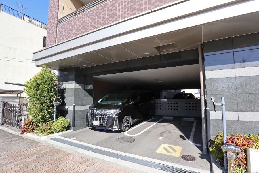 敷地内駐車場（屋内平面式）
