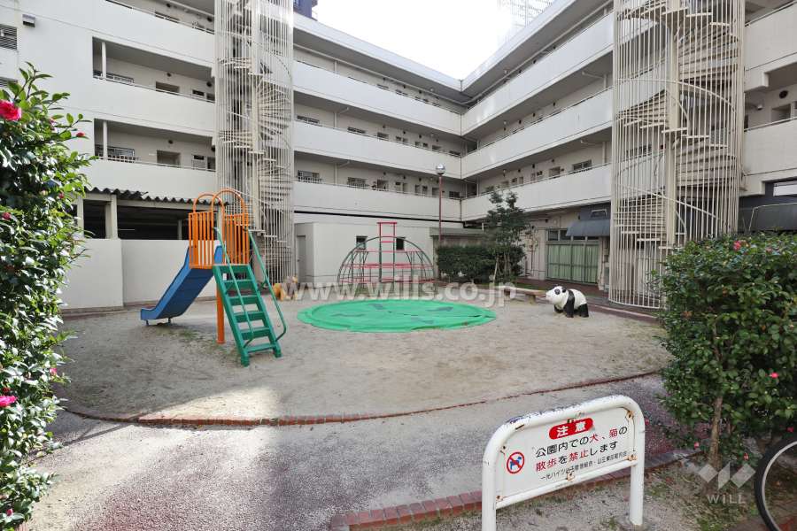 敷地内の公園