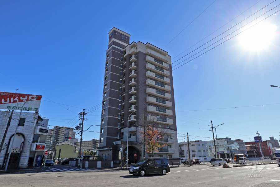 レインボー四女子の外観（西側から）