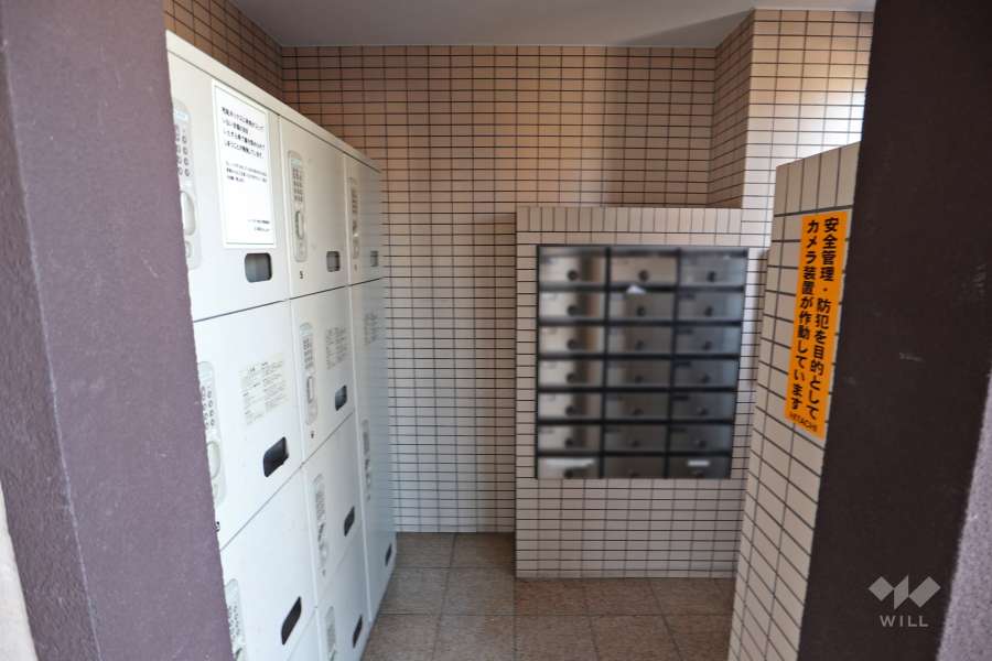 宅配ボックスと共用ポスト