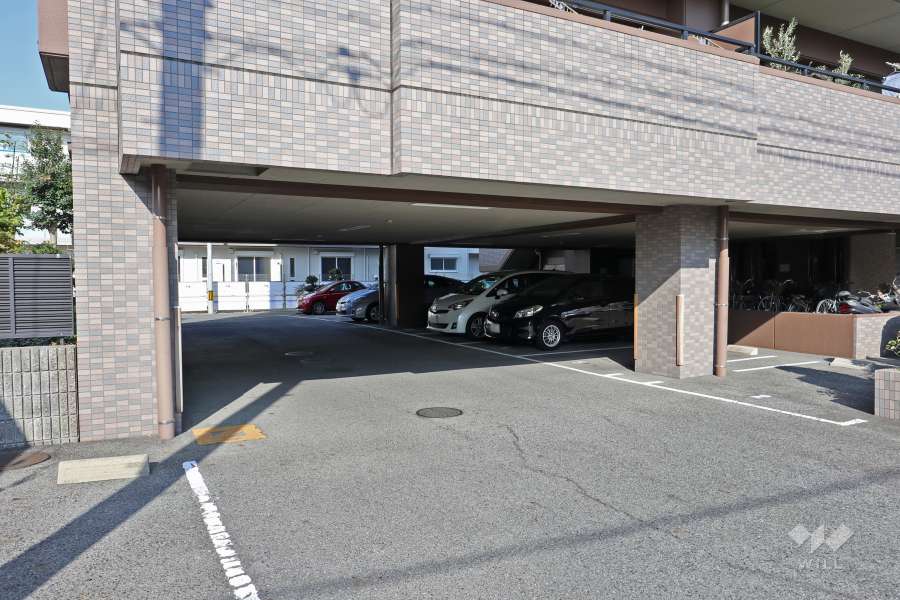 敷地内駐車場（屋外平面式）