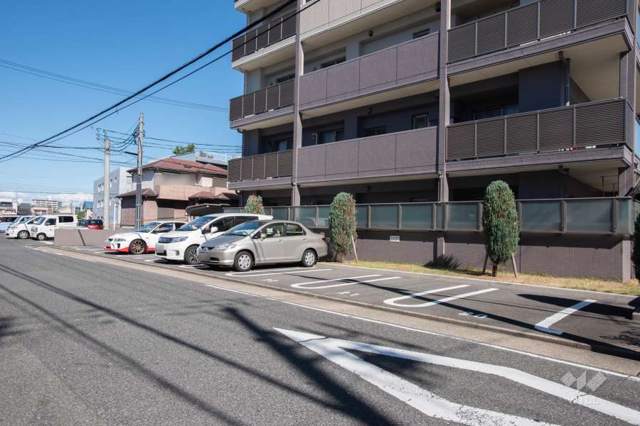 敷地内駐車場（屋内平面式）
