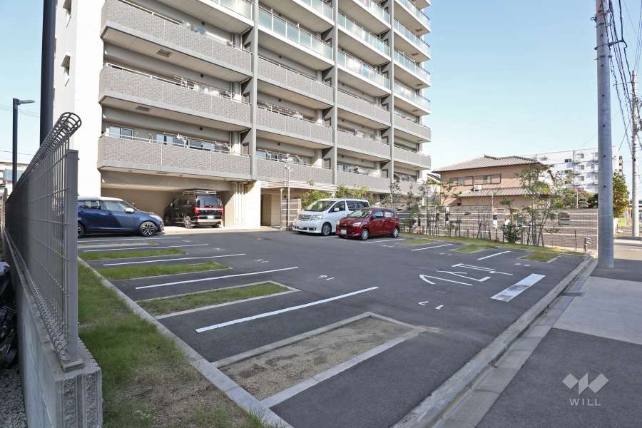 敷地内駐車場（屋外平面式）