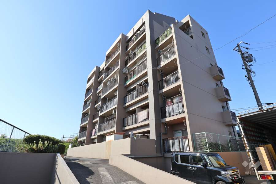 寿ゞやマンション伏屋の外観（南東側から）