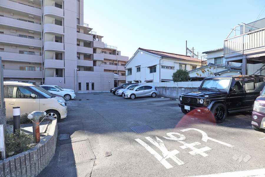 敷地内駐車場（屋外平面式）