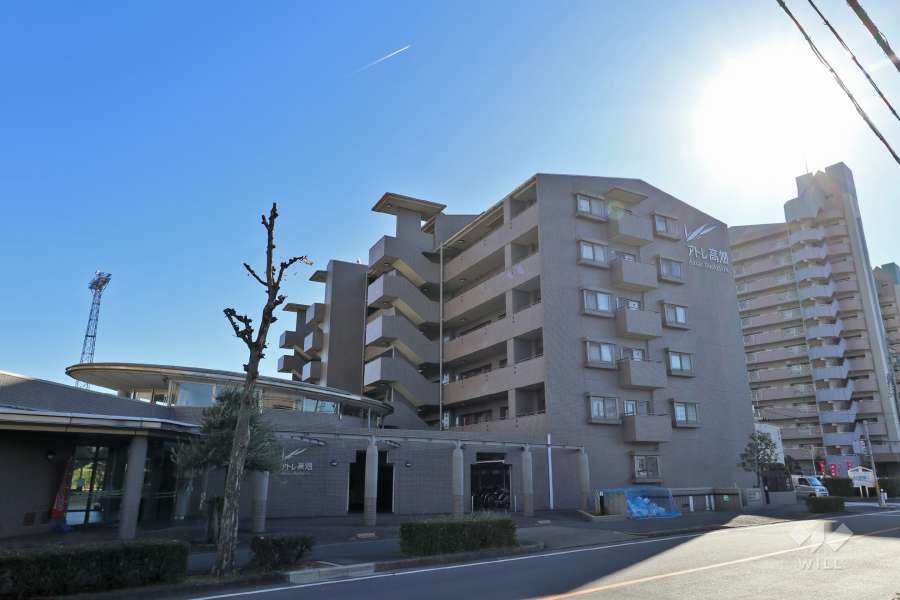 サンマンションアトレ高畑1番館の外観（北西側から）