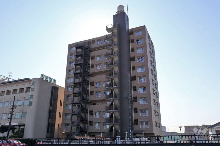 コドミニオン昭和橋通の外観（北側から）