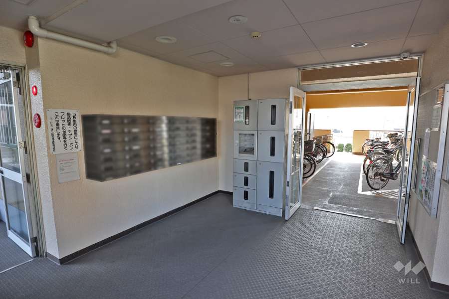 宅配ボックスと共用ポスト