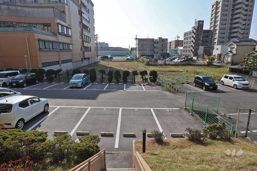 敷地内駐車場(屋外平面式)