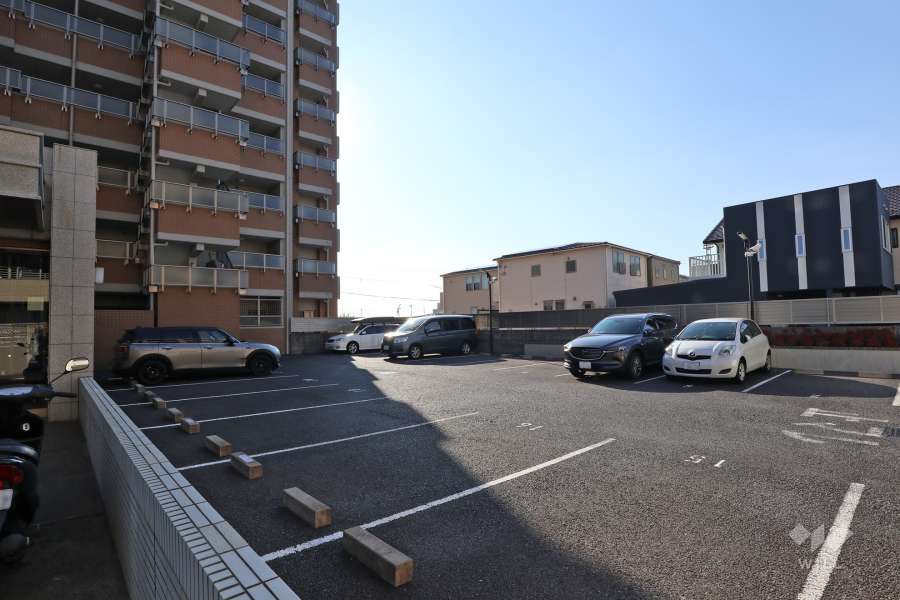 敷地内駐車場（屋外平面式）