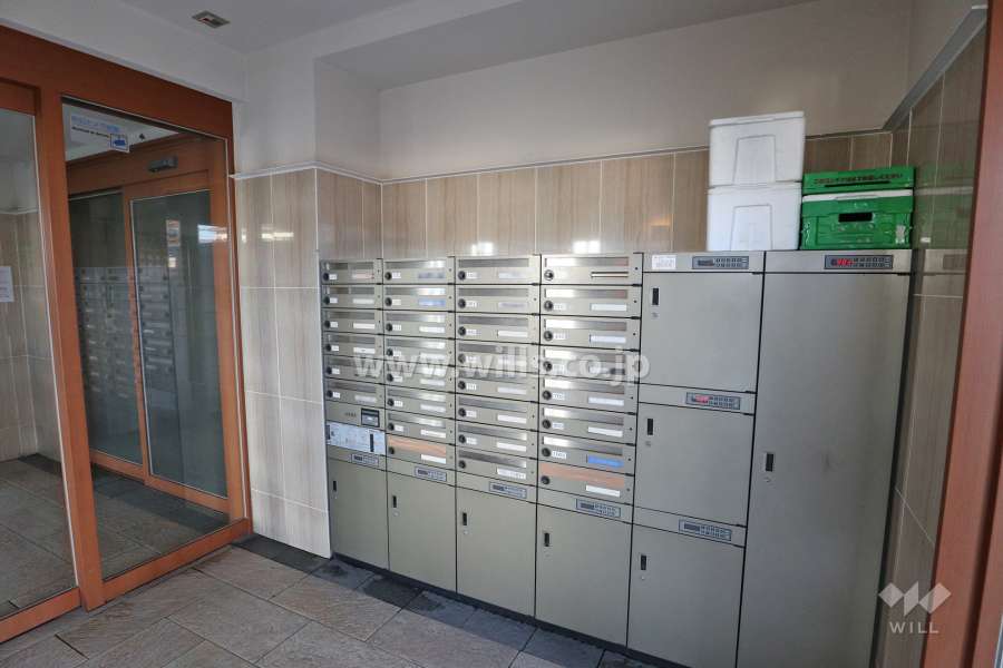 宅配ボックスと共用ポスト