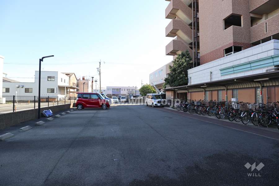 敷地内駐車場（屋外平面式）