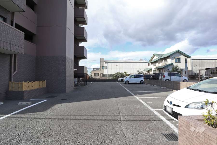 敷地内駐車場（屋外平面式）