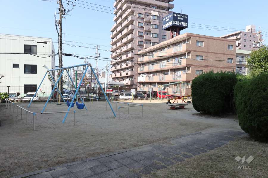 敷地に隣接する『サンなかしま児童遊園地』