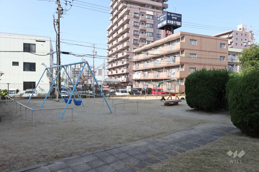 敷地に隣接する『サンなかしま児童遊園地』