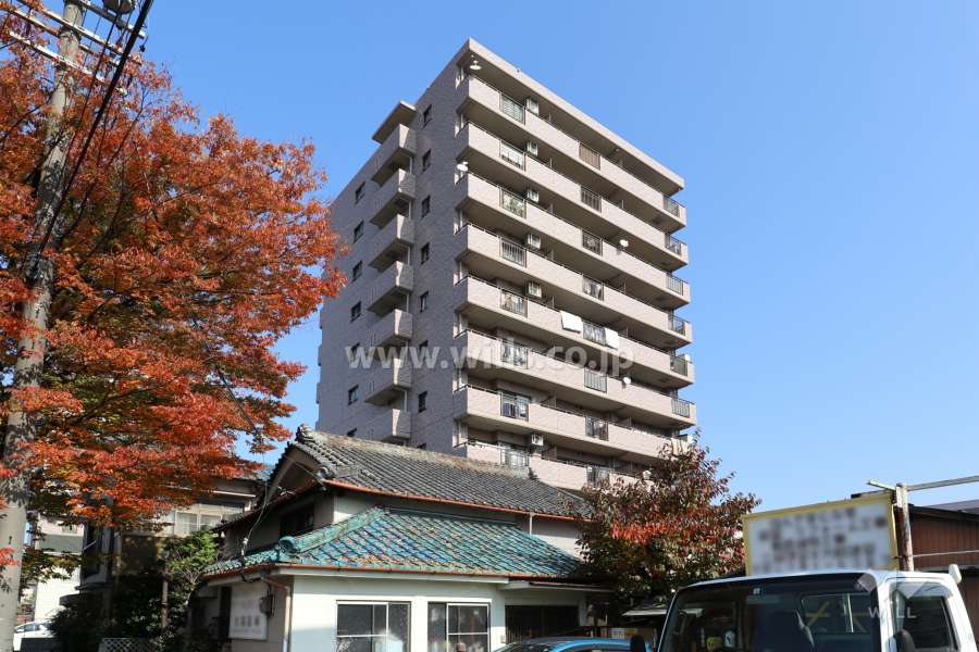 宝マンション東起第5の外観（南西側から）