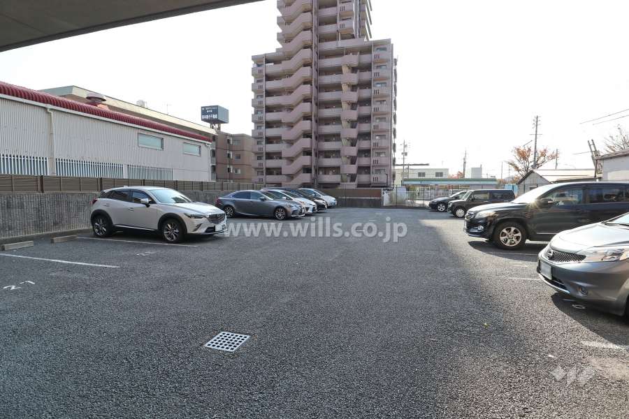 敷地内駐車場（屋外平面式）