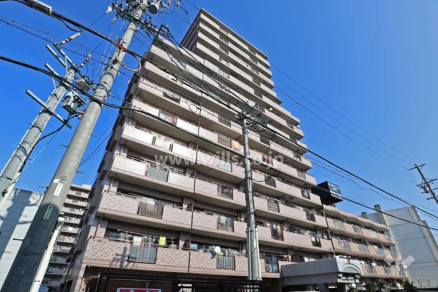 宝マンション東起第6の外観（南西側から）