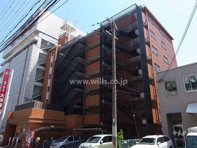 ライオンズマンション江坂（北西側から）