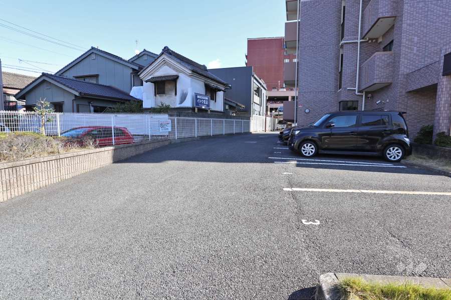 敷地内駐車場（屋外平面式）