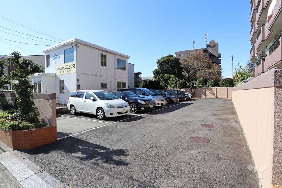 敷地内駐車場（屋外平面式）