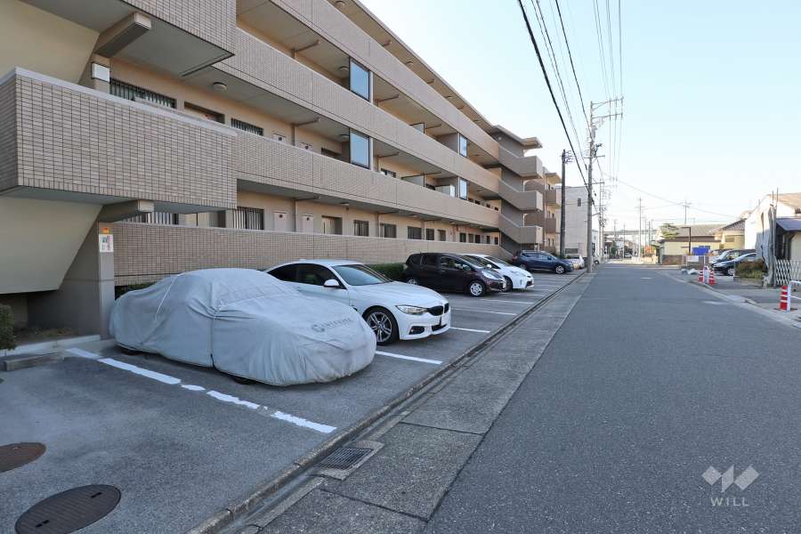 敷地内駐車場（屋外平面式）