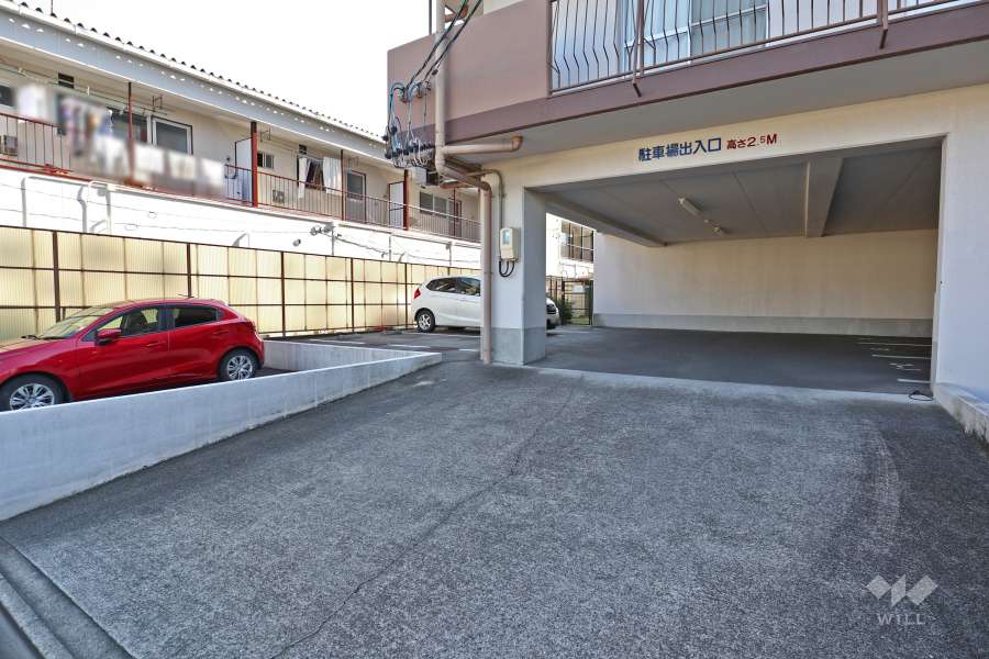 敷地内駐車場（屋外平面式）