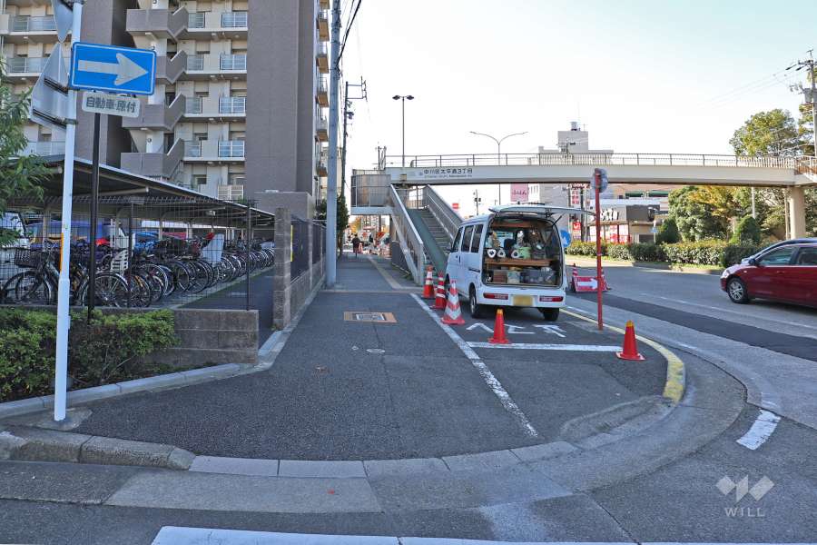敷地西側は「名古屋環状線」に面しています。