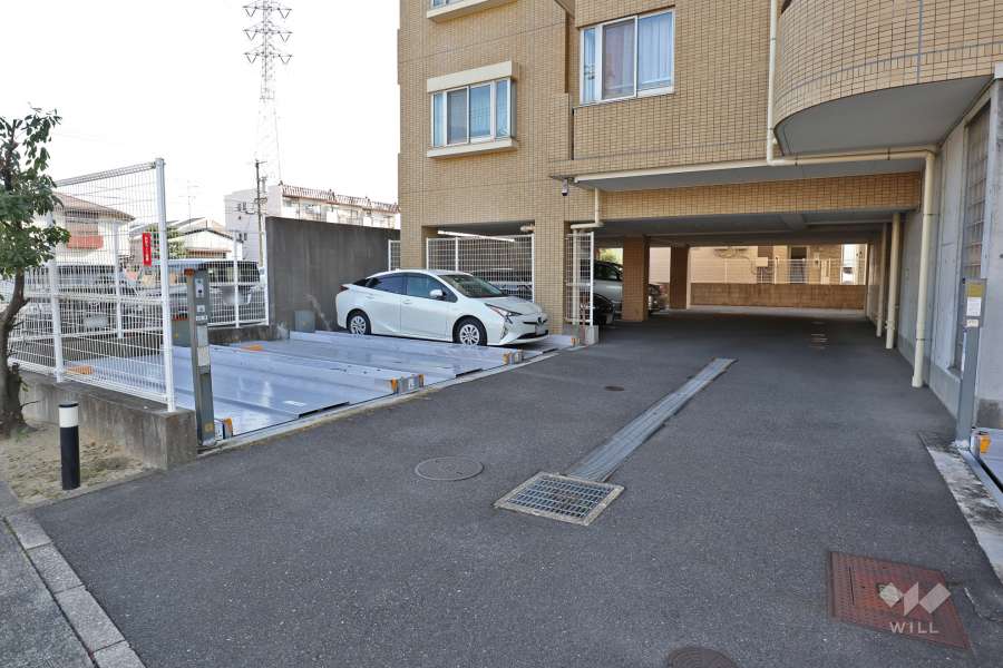 敷地内駐車場（屋外機械式）