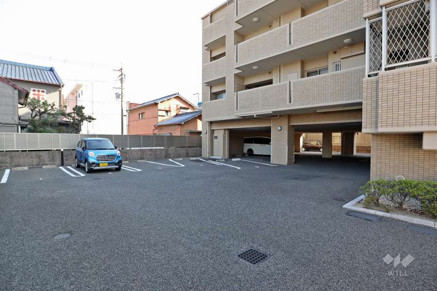 敷地内駐車場（屋外平面式）