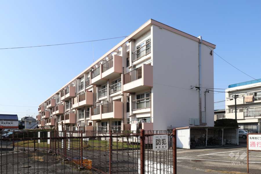 中郷西住宅4号棟の外観（南東側から）