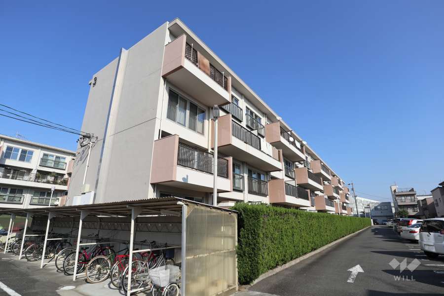 中郷東住宅3号棟の外観（南西側から）