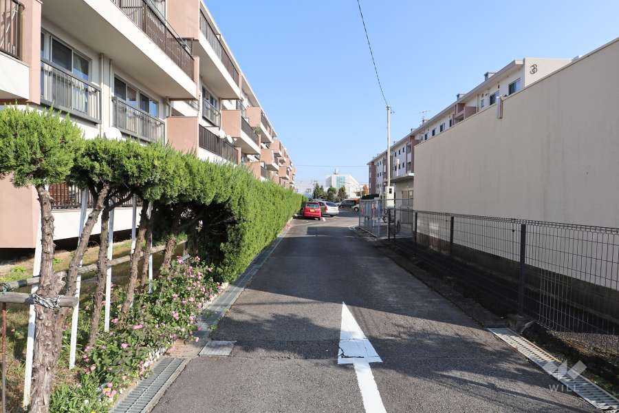 駐車場出入り口・敷地内駐車場（屋外平面式）