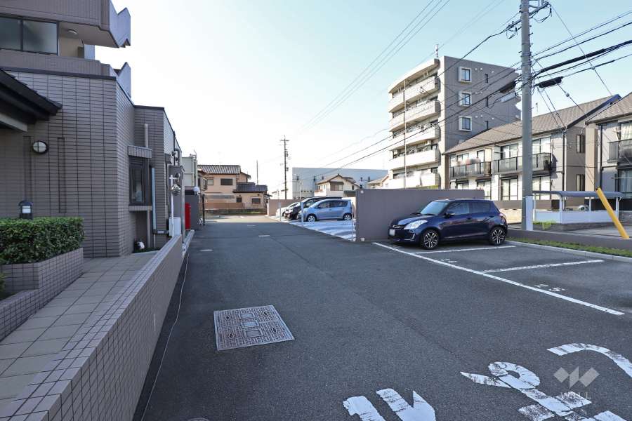 敷地内駐車場（屋外平面式、屋外機械式）