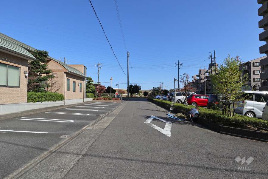 敷地北側の前面道路