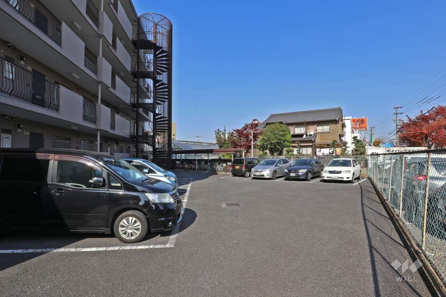 敷地内駐車場（屋外平面式）