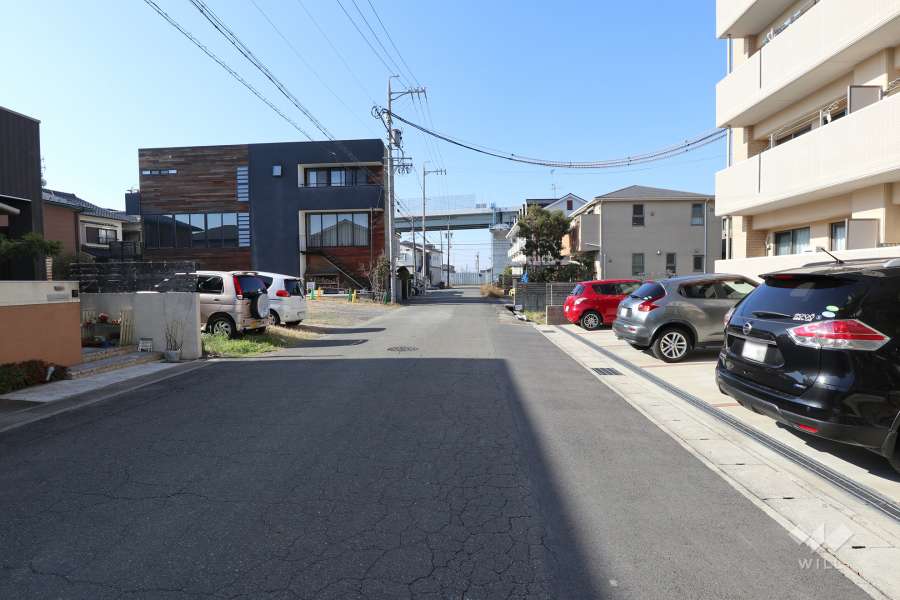 敷地南側の前面道路