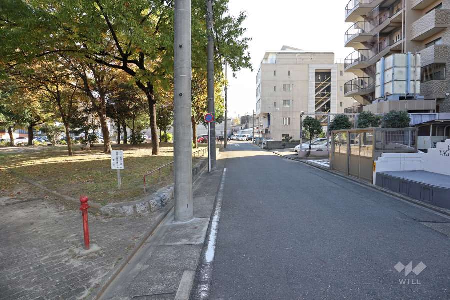 敷地北側は『長町公園』に面しています。