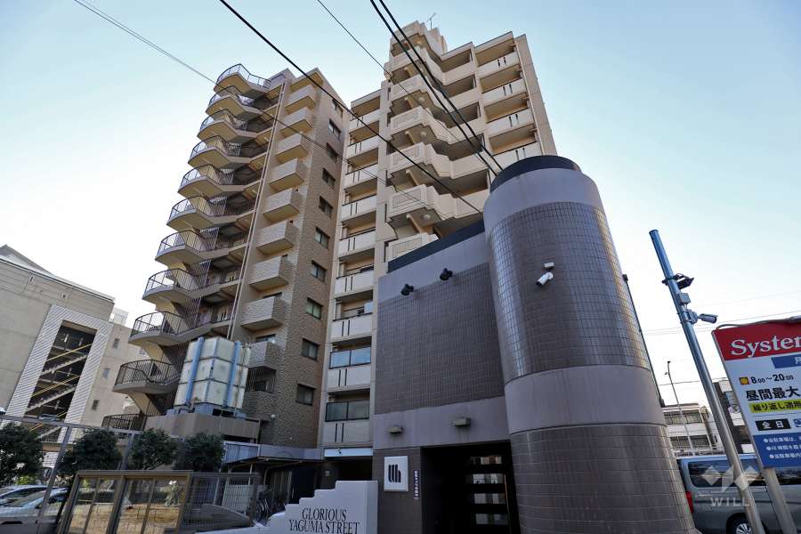 グローリアス八熊通の外観（北側から）