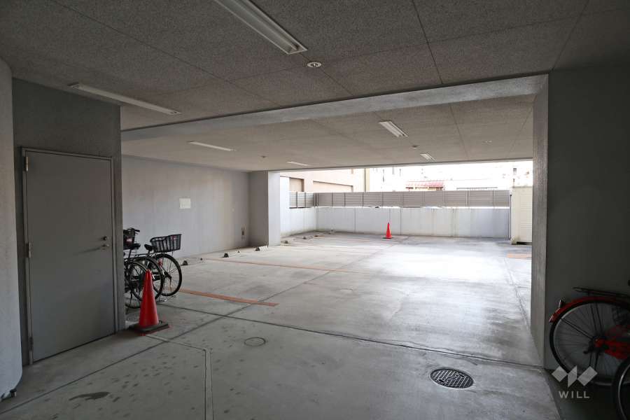敷地内駐車場（屋内平面式）